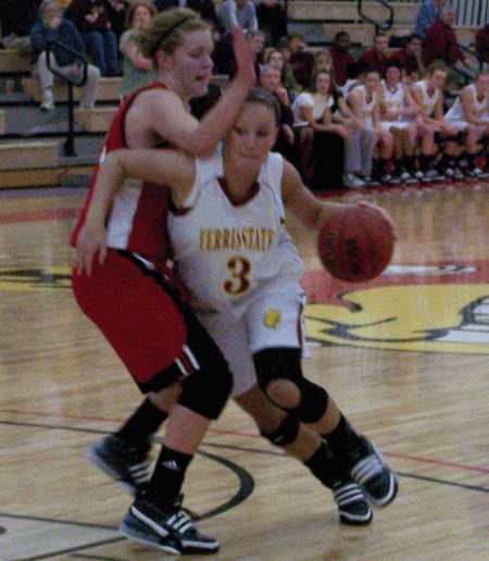 Season Beginning: Junior guard/forward Lindsey Pettit drives to the basket in a game last season. The women’s basketball team will begin its 2010-11 season on Nov. 20 against Edinboro. Torch File Photo