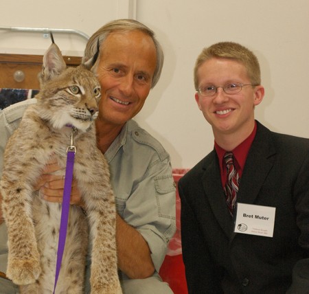 Muter Doing Great Things: Bret Muter, a Ferris State alumnus and former Torch section editor, is shown above with Jack Hanna in 2005. Muter is a finalist for the “Wanna Be Like Jack Hanna” contest. Photo Courtesy of Bret Muter