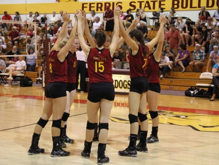 Strong Team: The women’s volleyball team huddle up prior to the start of a match. The Bulldogs went undefeated at the Ferris State Invitational to start the season out with a 4-0 record. Photo By: Brock Copus | Web Editor