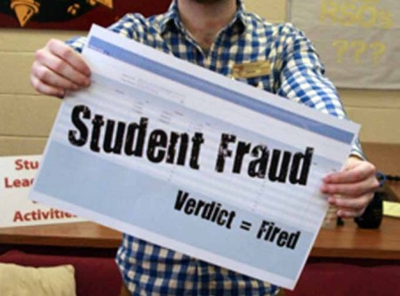  Fraud Equals Fired: FSU students have been caught falsifying their work hours, resulting in termination from their campus jobs.  Notice: The above photo does not reflect the actions of students in the article, it is a staged photo for publishing purposes only. Photo Illustration by: Kate Dupon | Photo Editor