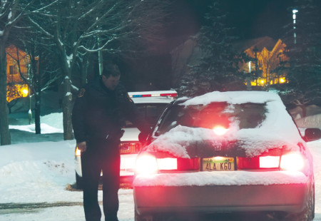 Officers barricade the entrance to Finch Court after a tip revealed the suspect was hiding in an apartment there. After the shooting took place, police found the suspect’s getaway vehicle at Finch Court. Photo By: Harrison Watt | Sports Editor